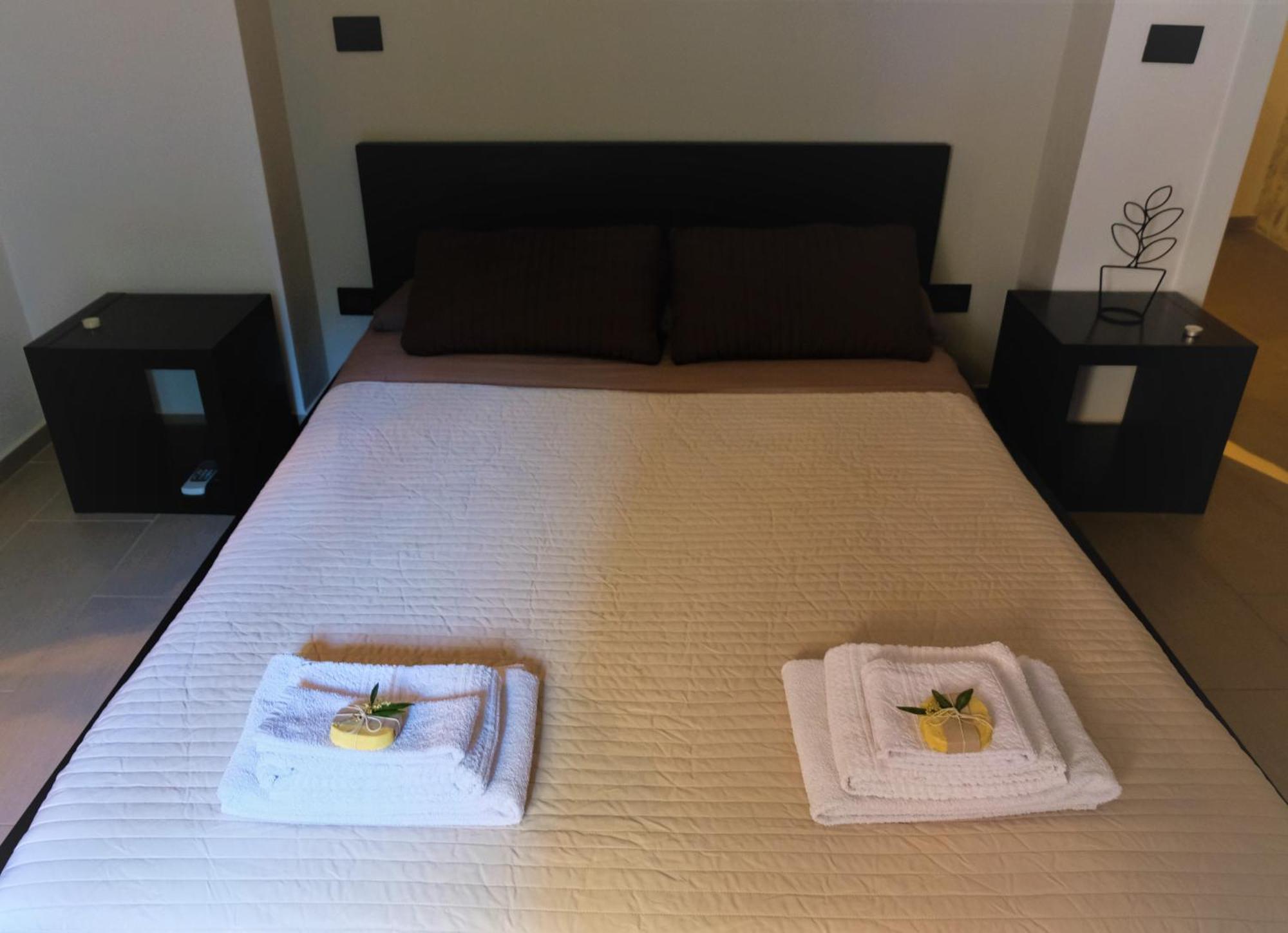 Il Miglio In Piu Bed & Breakfast Castel di Tusa Room photo